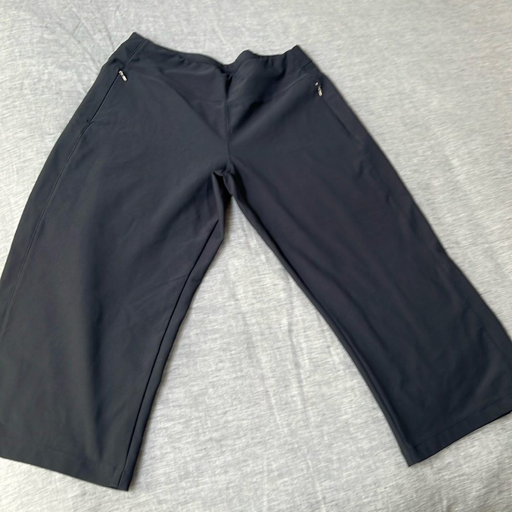 Lucy Women's Wide Leg Athletic Capri/Cropped Pants Size Medium Gray